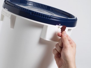 Click Pack can be sealed with a special tamper evident pin