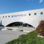 Gerteis® showing advanced dry granulation roller compaction at 2022 CPhI North America