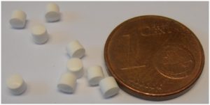 MEGGLE/IMA Vitamin B2 and Vitamin C mini tablets are under 3 mm in diameter.
